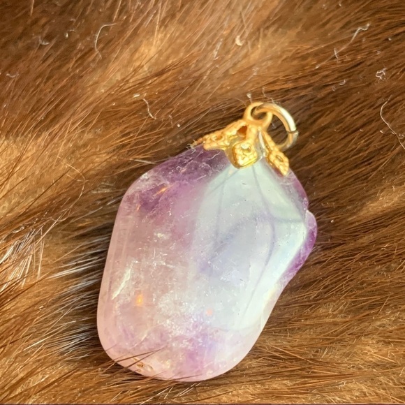 Vintage | Purple Natural Stone Gold Tone Screwback Earrings & Pendant (no chain) - Picture 2 of 16